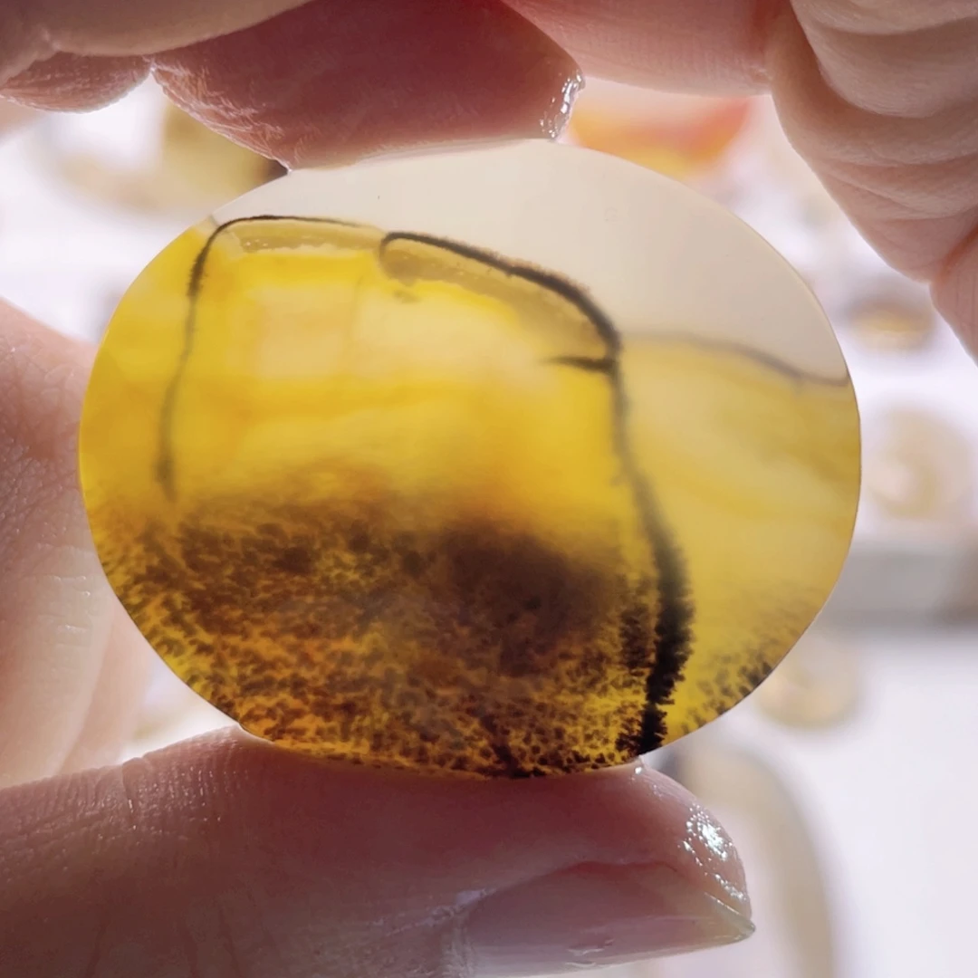 玛瑙/玉髓未镶嵌珠宝奇石