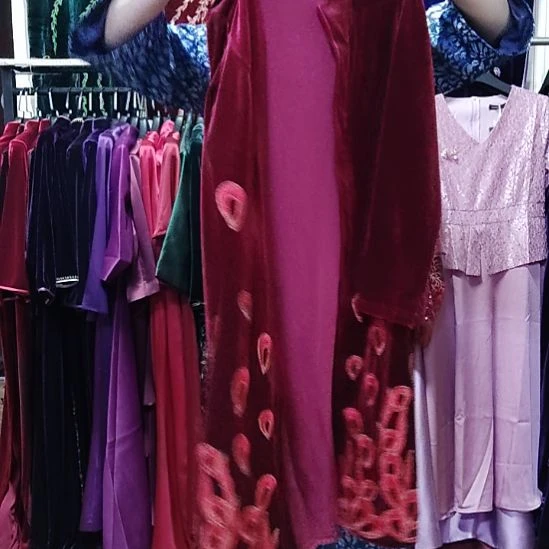 酒红色金丝绒贴花短款外披105斤以内