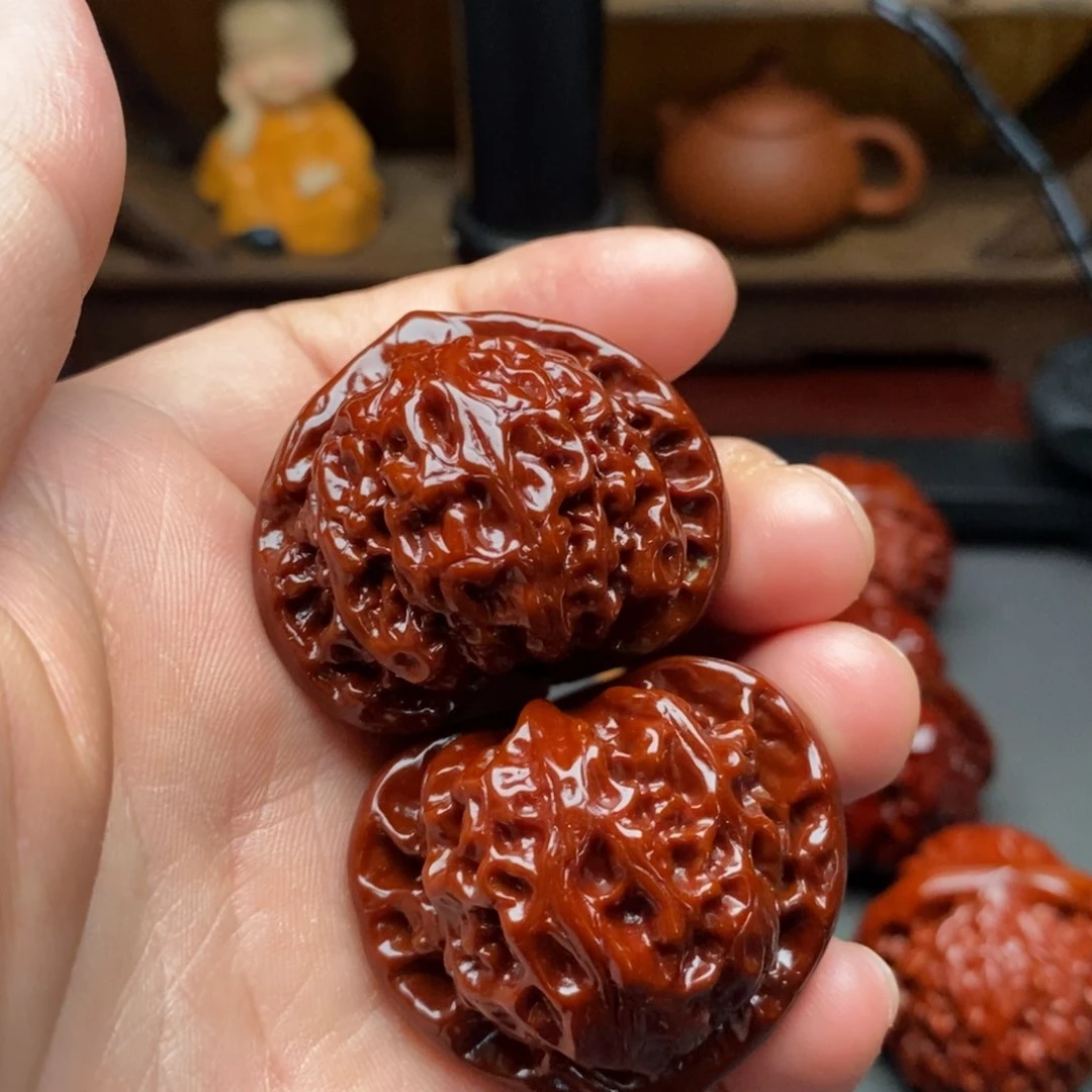 文玩核桃吊坠38宫灯