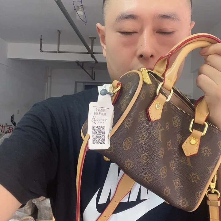 蚕丝水牛皮（革）PVC小牛皮（革）牛皮（革）