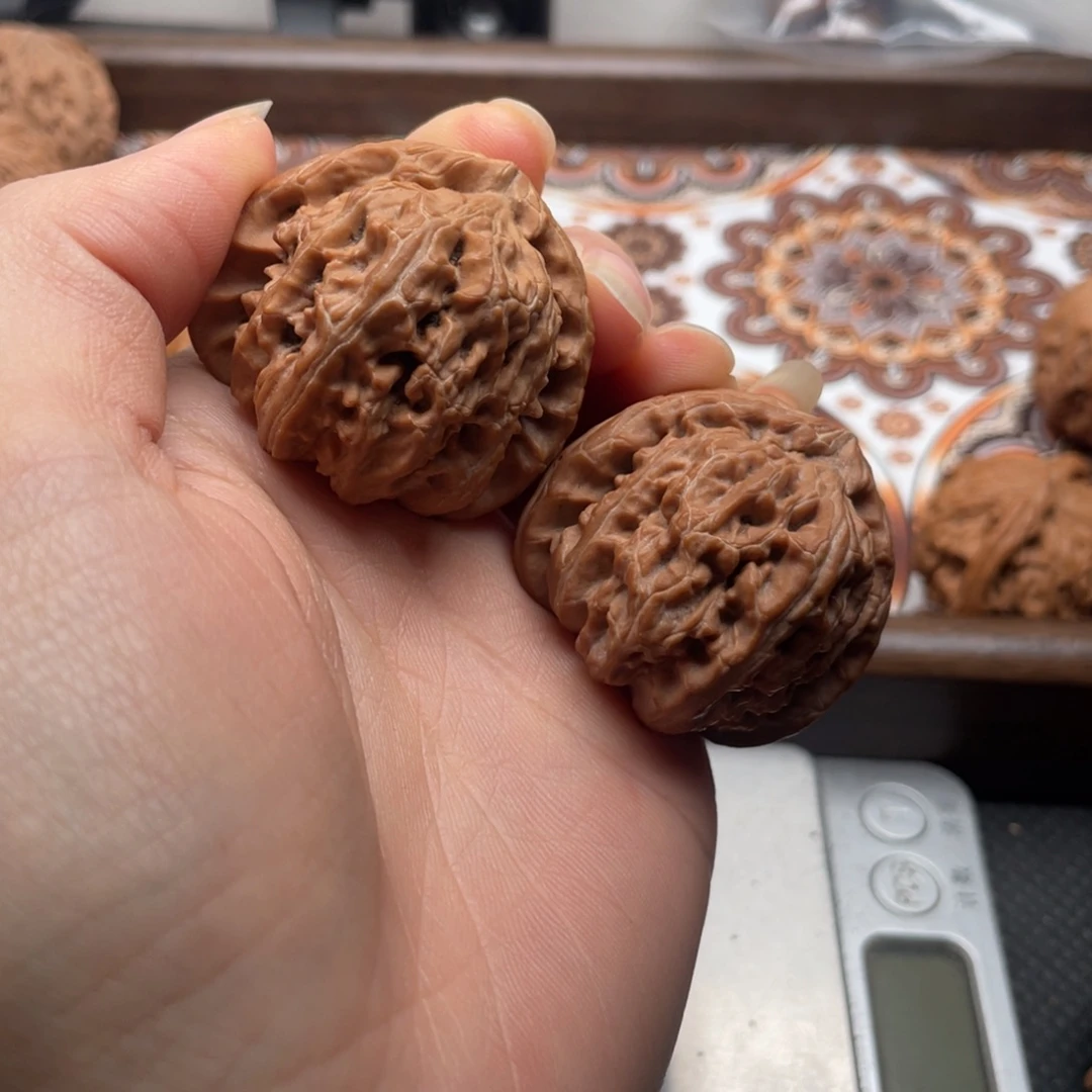 L***D手串/手链核桃白狮子38尺全品