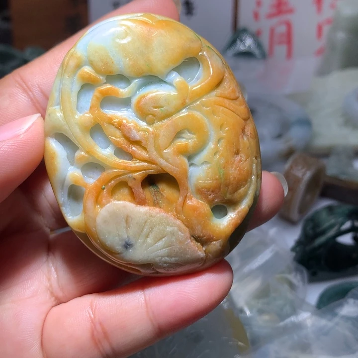 翡翠未镶嵌颈饰保真天然A货翡翠