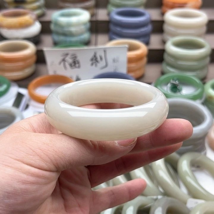 石英质玉手镯未镶嵌维**一