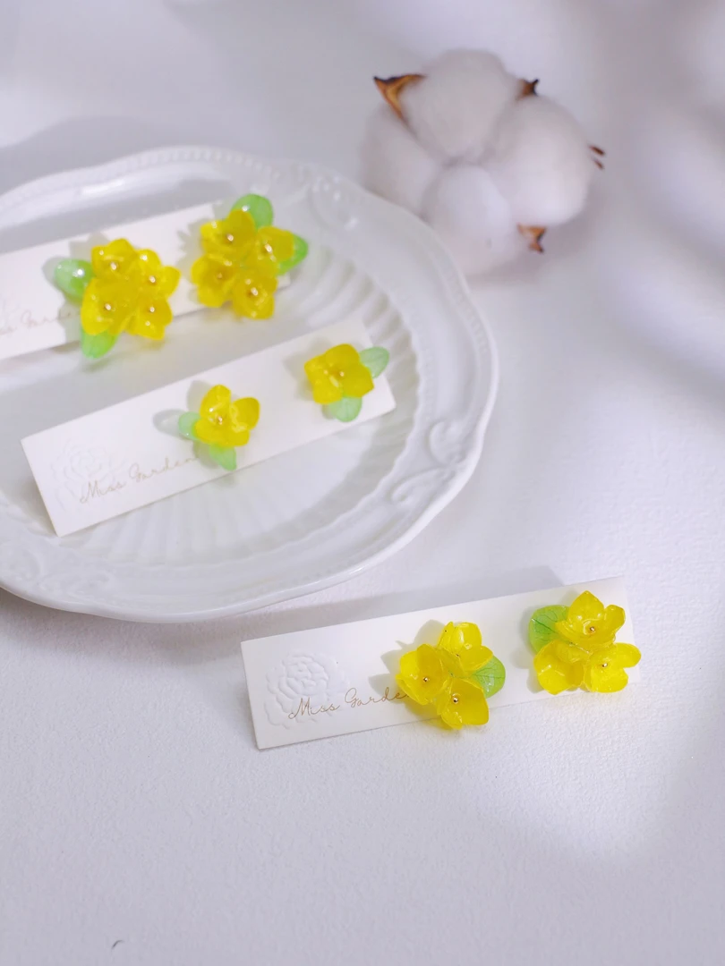 铜合金耳饰 手工真花绣球花可爱耳钉仿桂花气质温柔小众秋冬耳饰