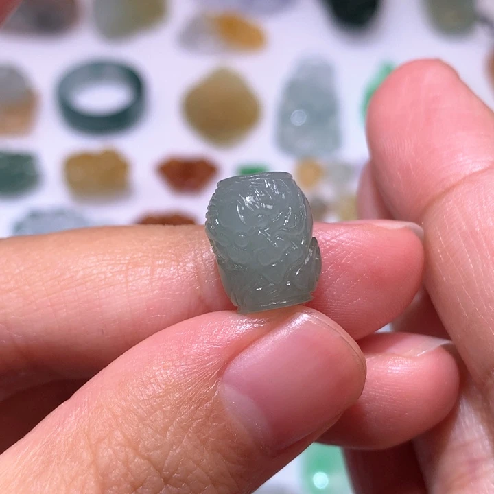 未镶嵌定制翡翠龙珠