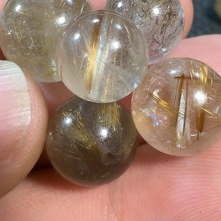 郭***宏未镶嵌颈饰发晶我