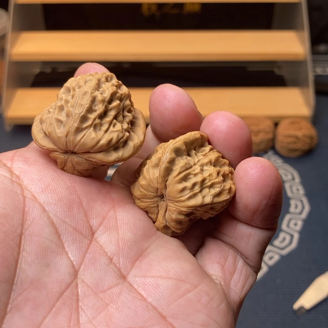 龅***伴把件文玩核桃32.5白蛇谷