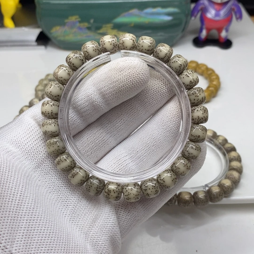 星月菩提手串9x8一线天留白