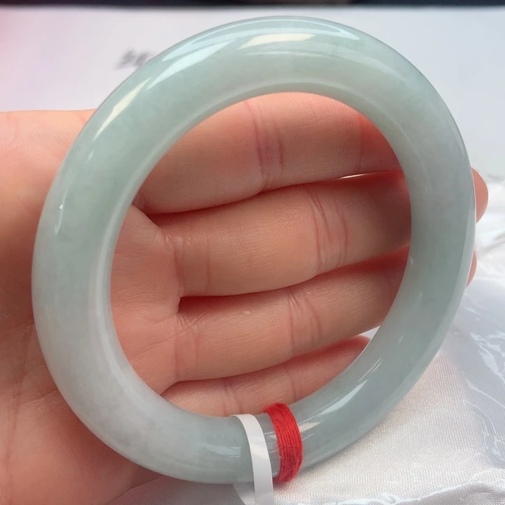 翡翠手镯未镶嵌58圈
