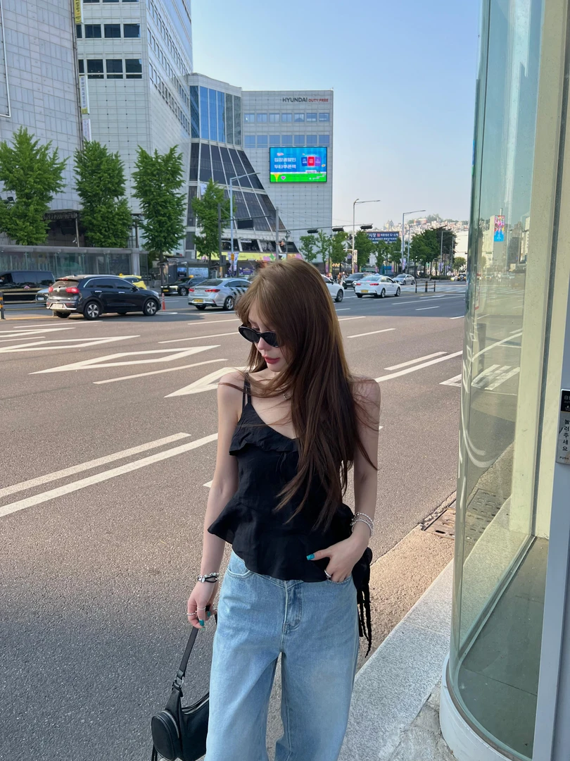 法式黑色荷叶边吊带背心女夏季设计感小众性感辣妹外穿无袖上衣服