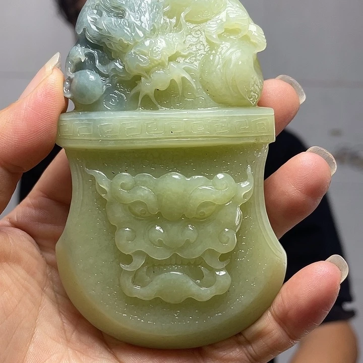 未镶嵌和田玉把件