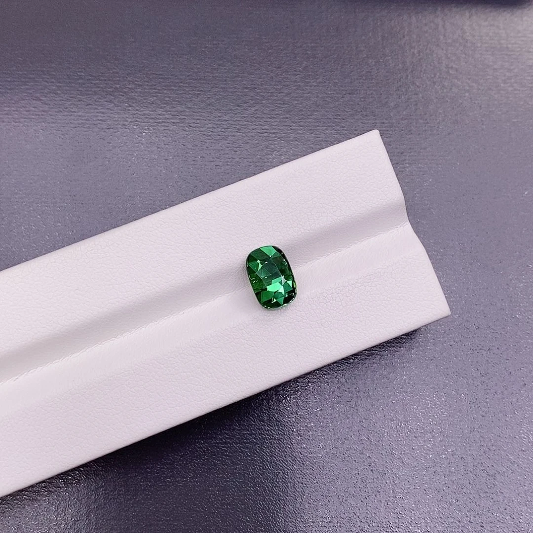 未镶嵌裸石碧玺3.17克拉