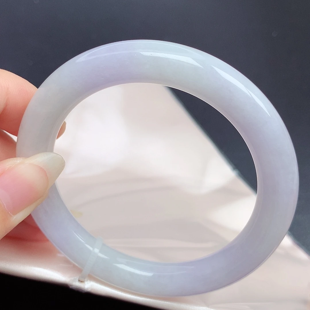 翡翠手镯（圆镯）未镶嵌56.6圈口