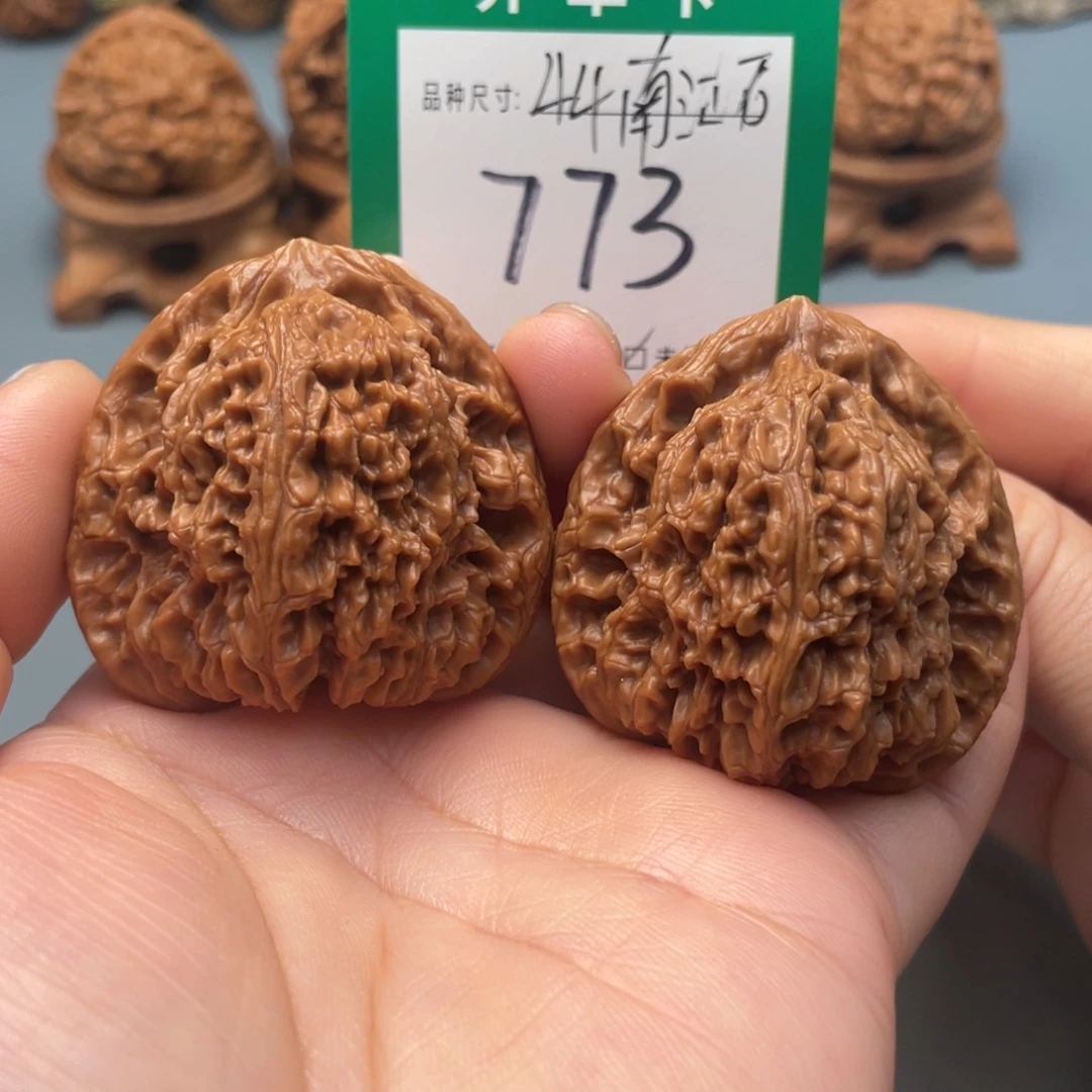 吊坠桃核文玩核桃