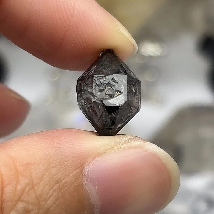 水晶颈饰未镶嵌双尖黑闪灵钻