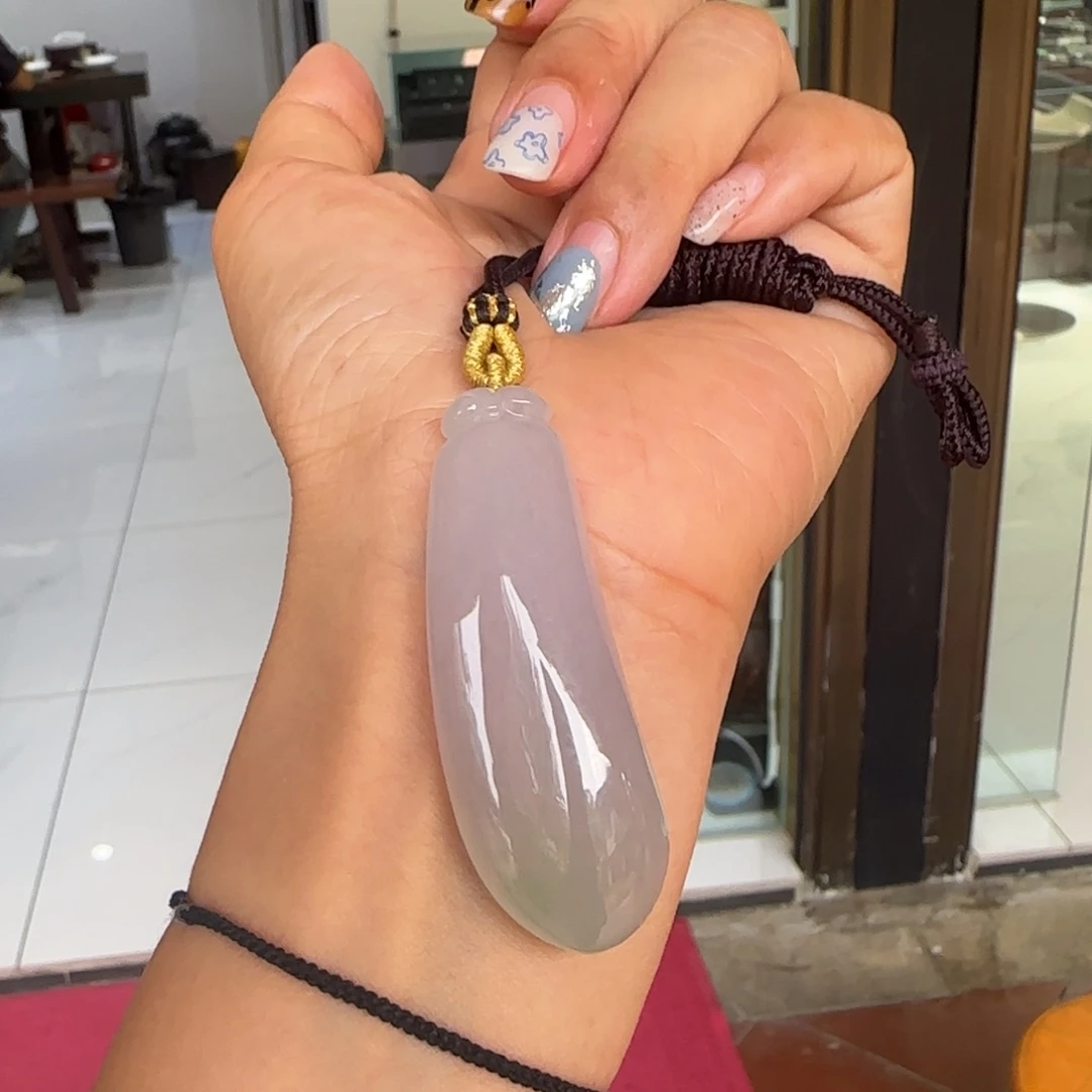 颈饰未镶嵌翡翠福瓜