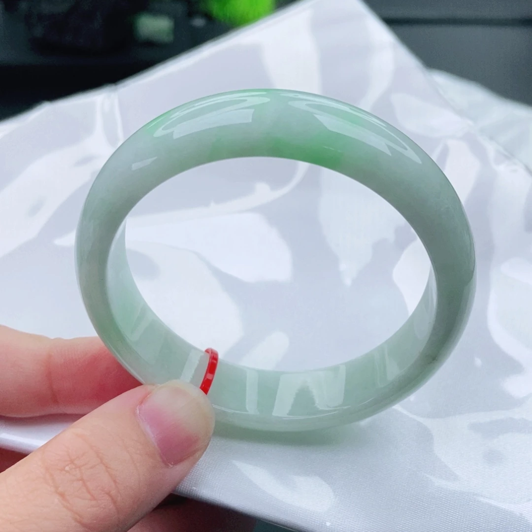 一****翡翠未镶嵌手镯54圈口