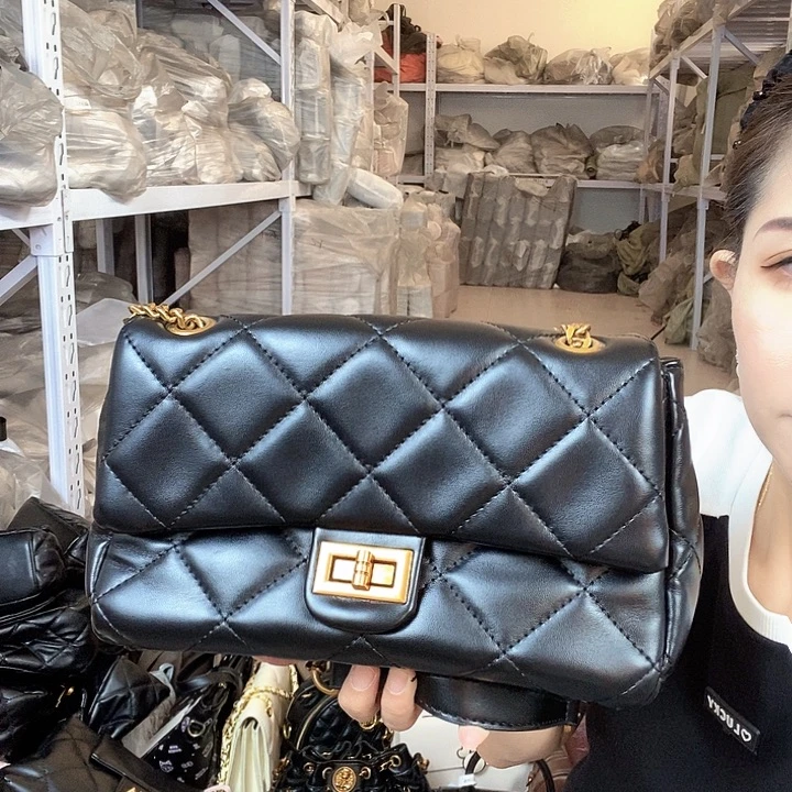 蚕丝小牛剖层皮革PU
