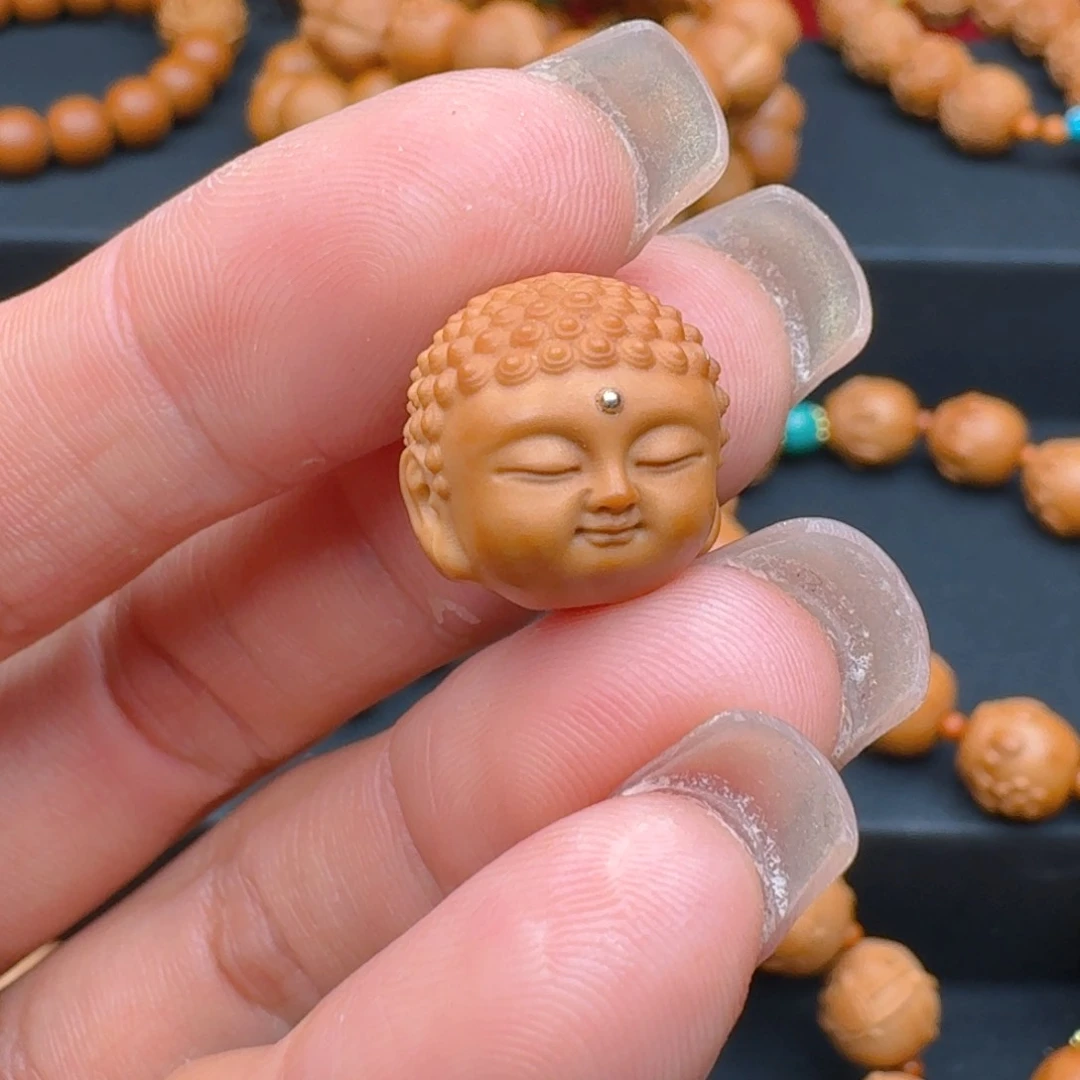 猴头核桃吊坠镶嵌宝宝佛