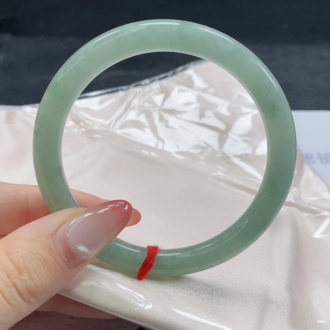 【闪购商品】翡翠手镯（圆镯）未镶嵌300号