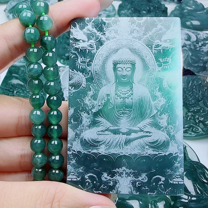 翡翠未镶嵌颈饰多样性发货天然的A货翡翠