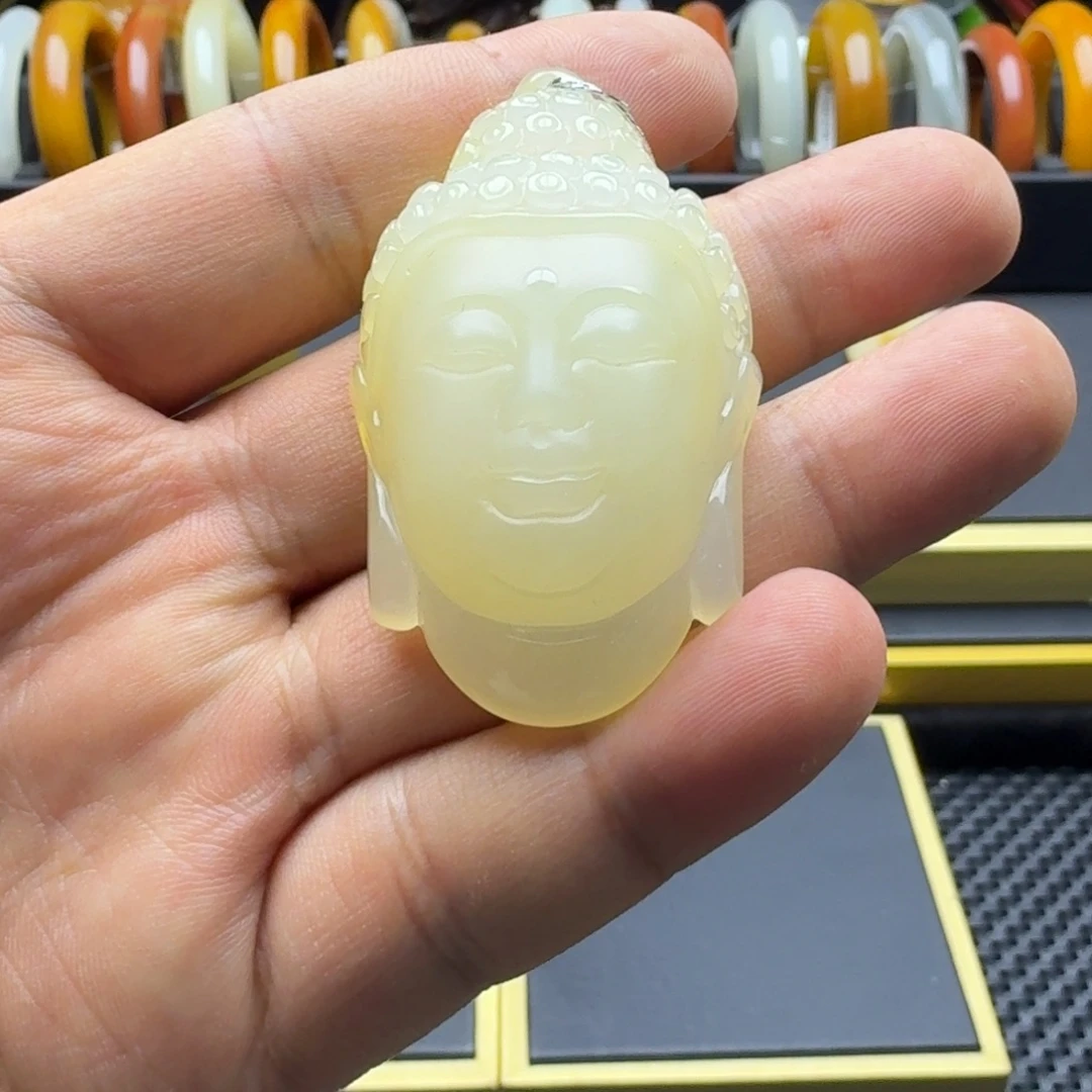石英质玉（黄龙玉）未镶嵌颈饰佛头