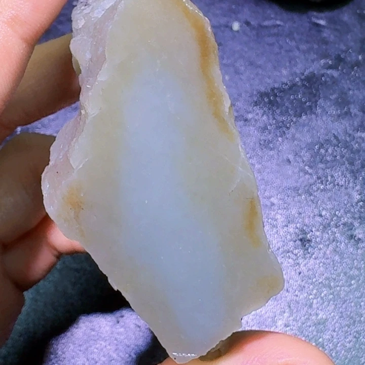 未镶嵌和田玉（糖玉）珠宝半成品