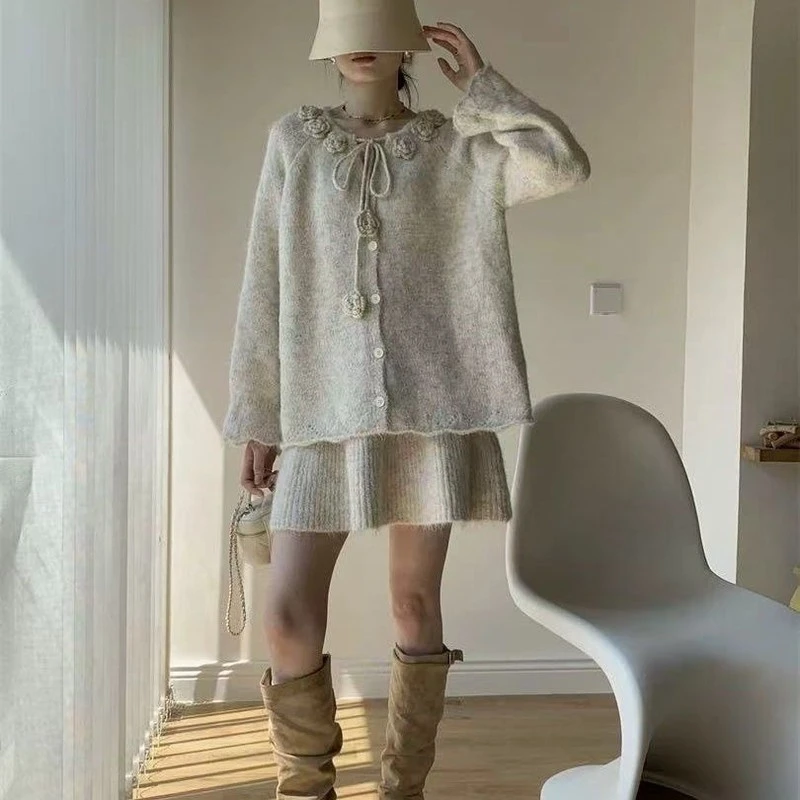 显瘦秋冬百搭宽松奥特莱斯2025款圆领立体钩花系低领针织打底衫