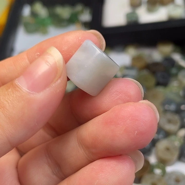 和田玉未镶嵌珠宝半成品