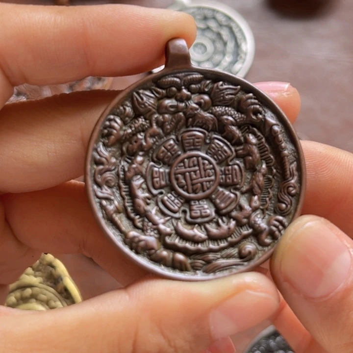 颈饰琉璃由*生喜欢的朋友