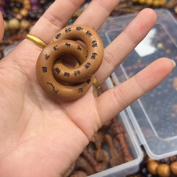 维腊木（绿檀）无事牌