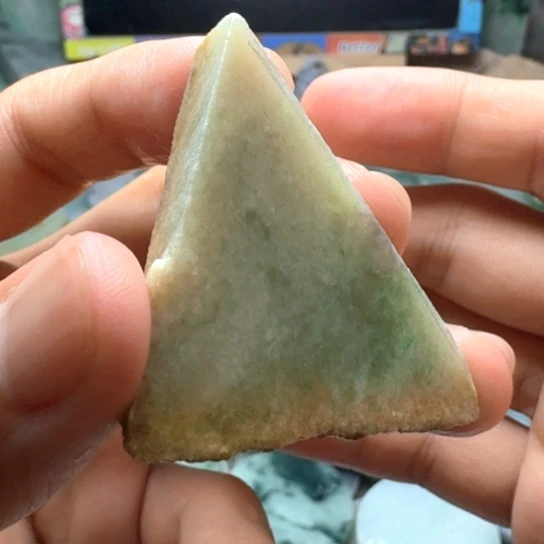 颈饰未镶嵌翡翠28683
