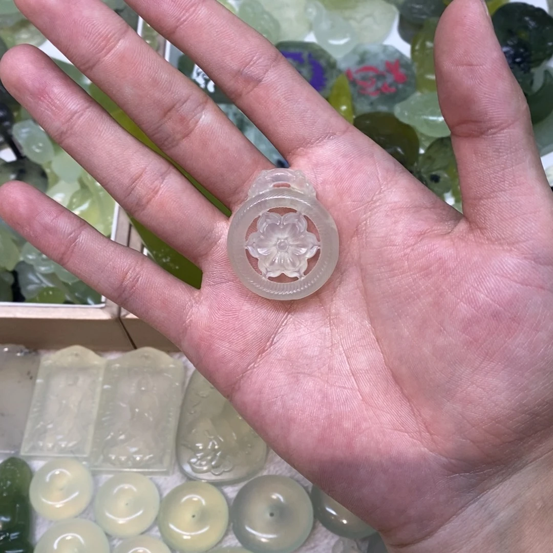 岫玉未镶嵌吊坠(不含链)两单包邮