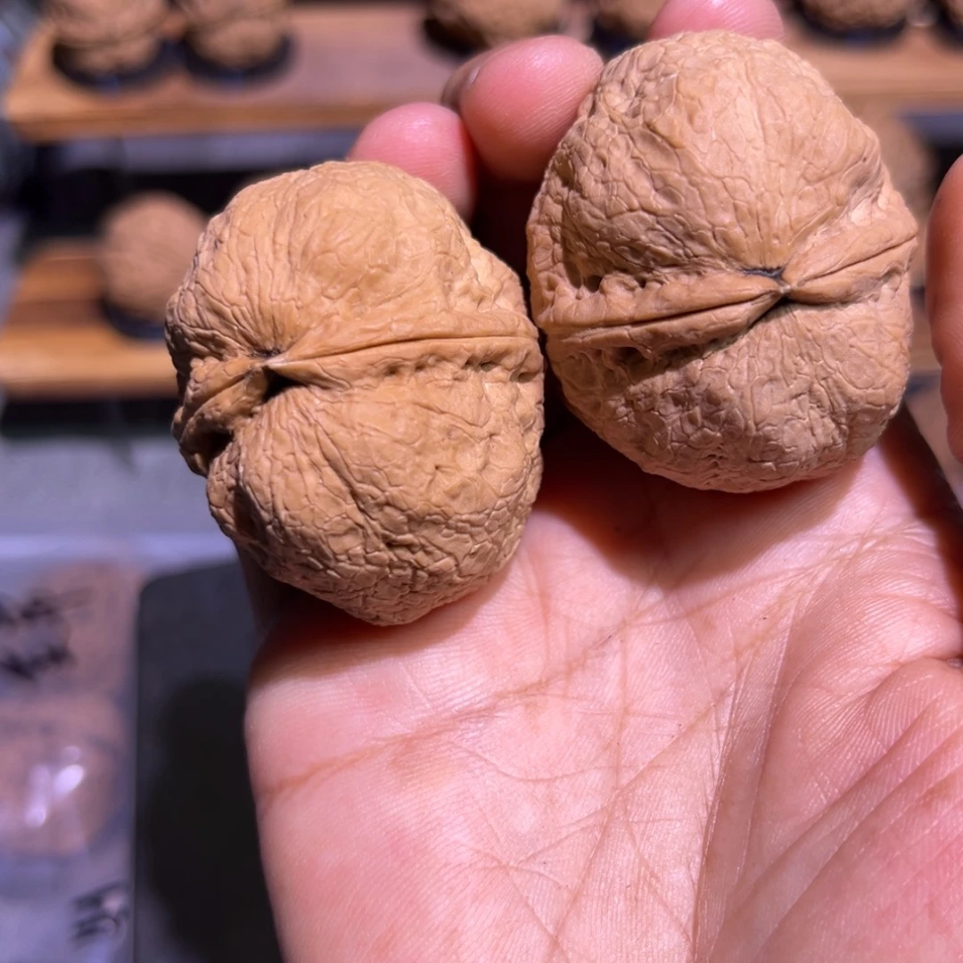 文玩核桃把件红旺云铁25号43mm