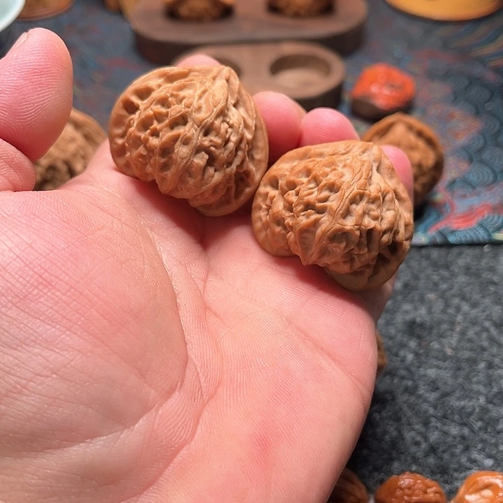 文玩核桃把件云*宫灯