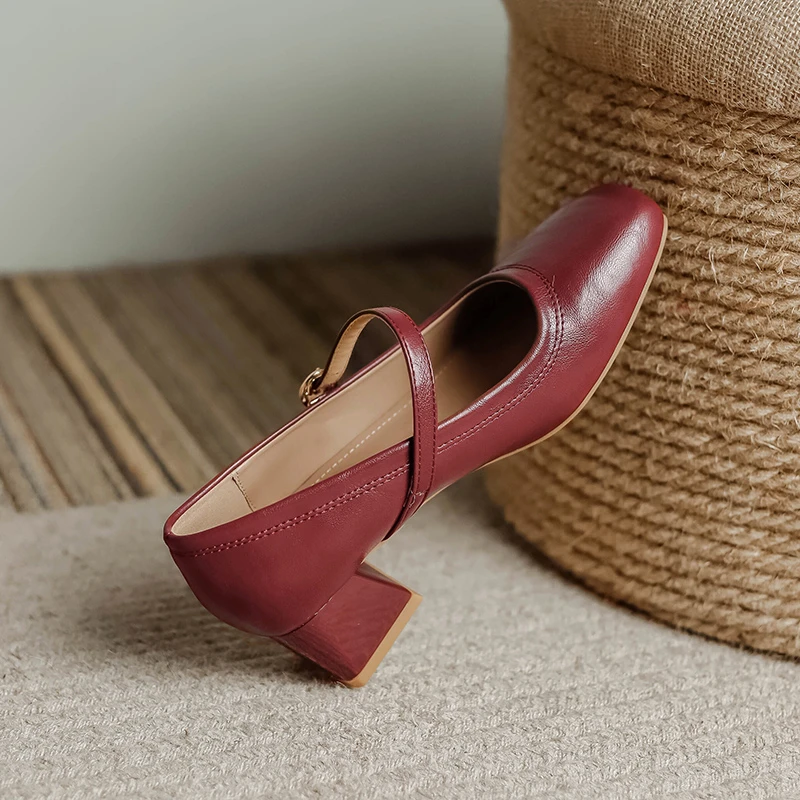 真皮牛皮2025新款复古港风U口粗跟方跟方头一字带婚鞋玛丽珍春秋