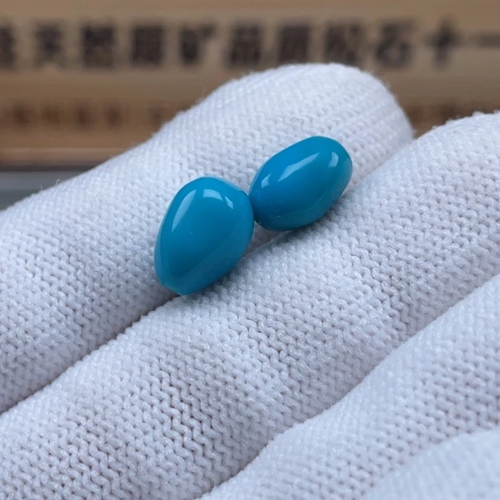 p***娘绿松石未镶嵌珠宝奇石