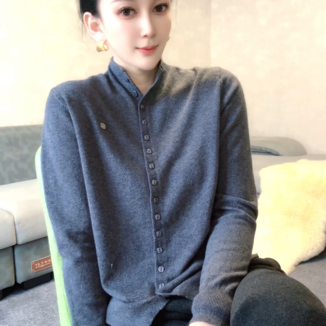 2025秋季新款长袖高级设计感半高领针织开衫气质女人味上衣