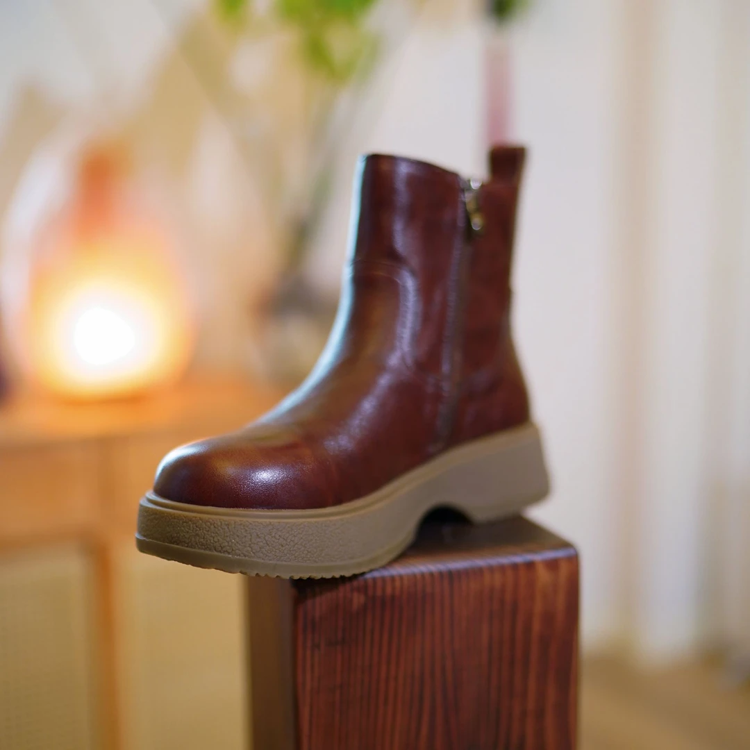 英伦风冬季鞋头层牛皮百搭切尔西薄绒真皮皮靴厚底阔腿裤必备圆头