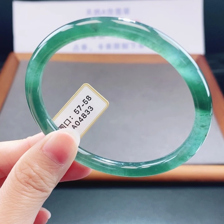 翡翠未镶嵌手镯翡翠17