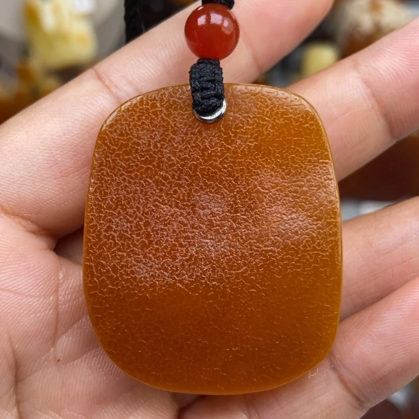 【闪购商品】琥珀颈饰未镶嵌