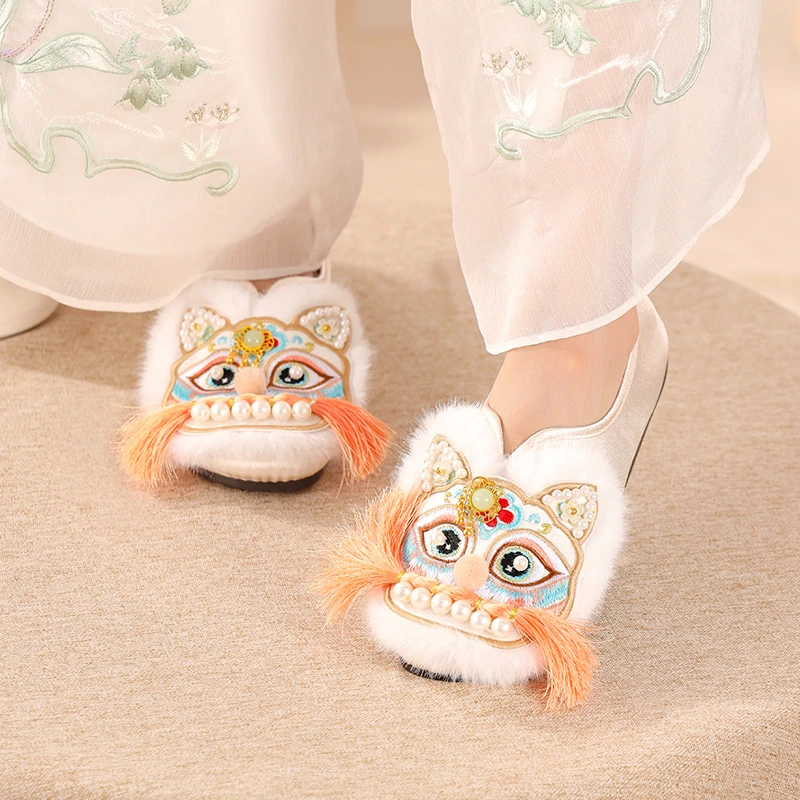 2025秋季新款手工虎头鞋女成人舒适软底民族风布鞋新中式国风国风