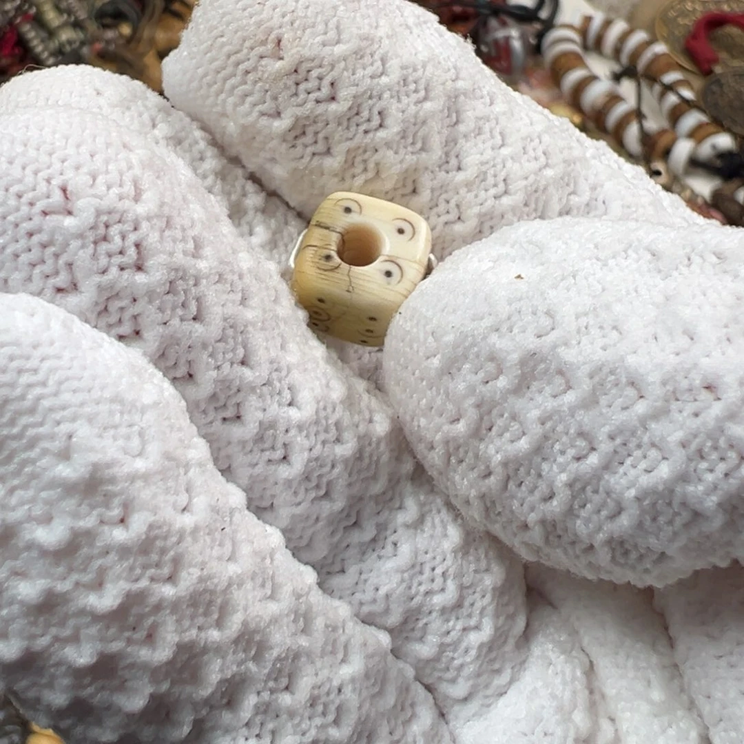 S***0铜质白檀木三通一个