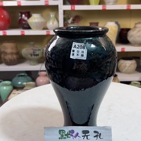 瓶高29口9 陶瓷精品摆件。208。无孔