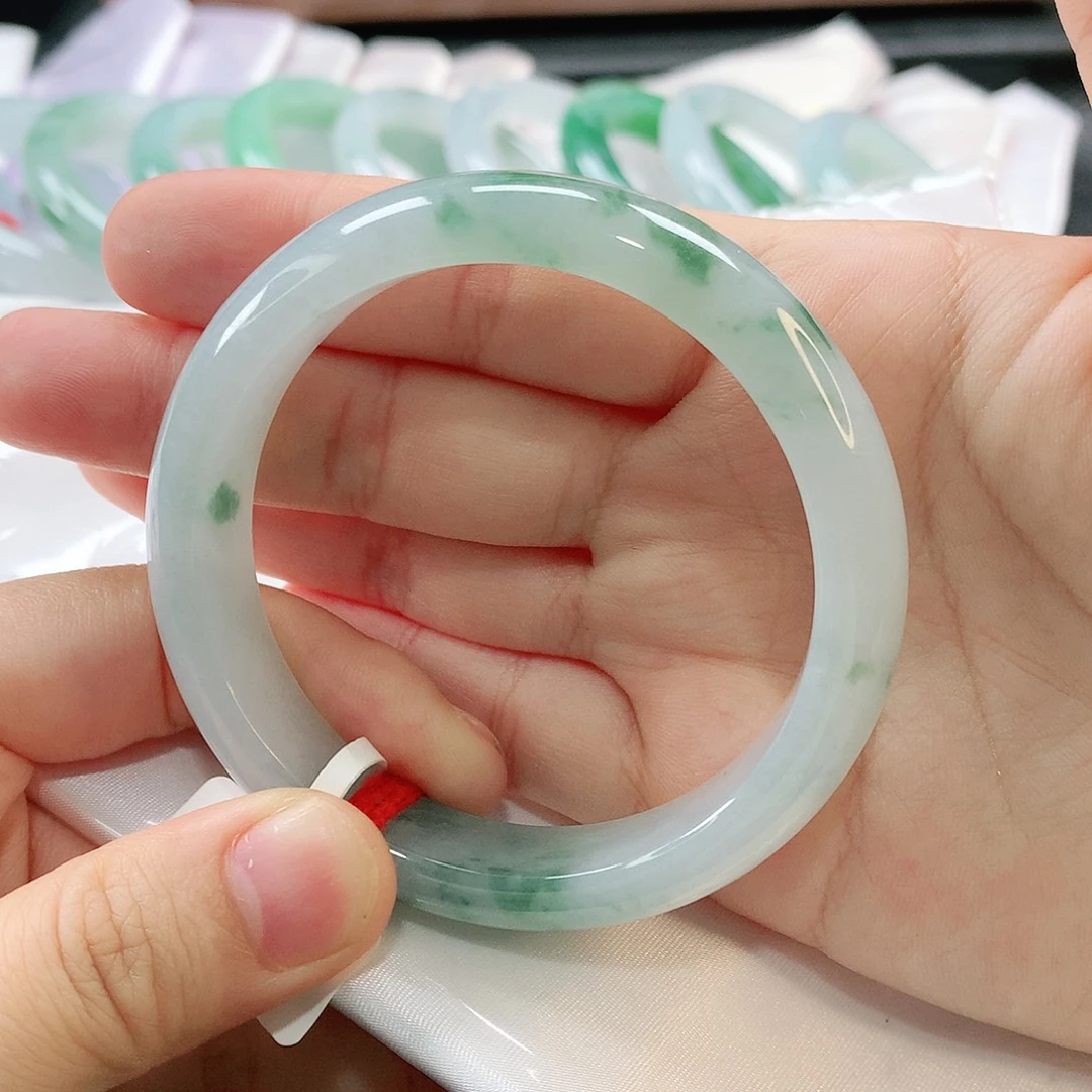 翡翠未镶嵌手镯缅甸天然翡翠手镯