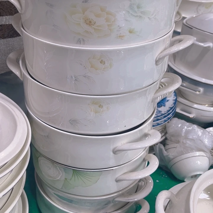 瓷片九寸无盖汤锅一个微瑕颜色不定