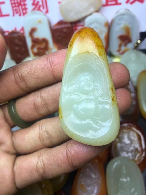 和田玉高货佛公吊坠