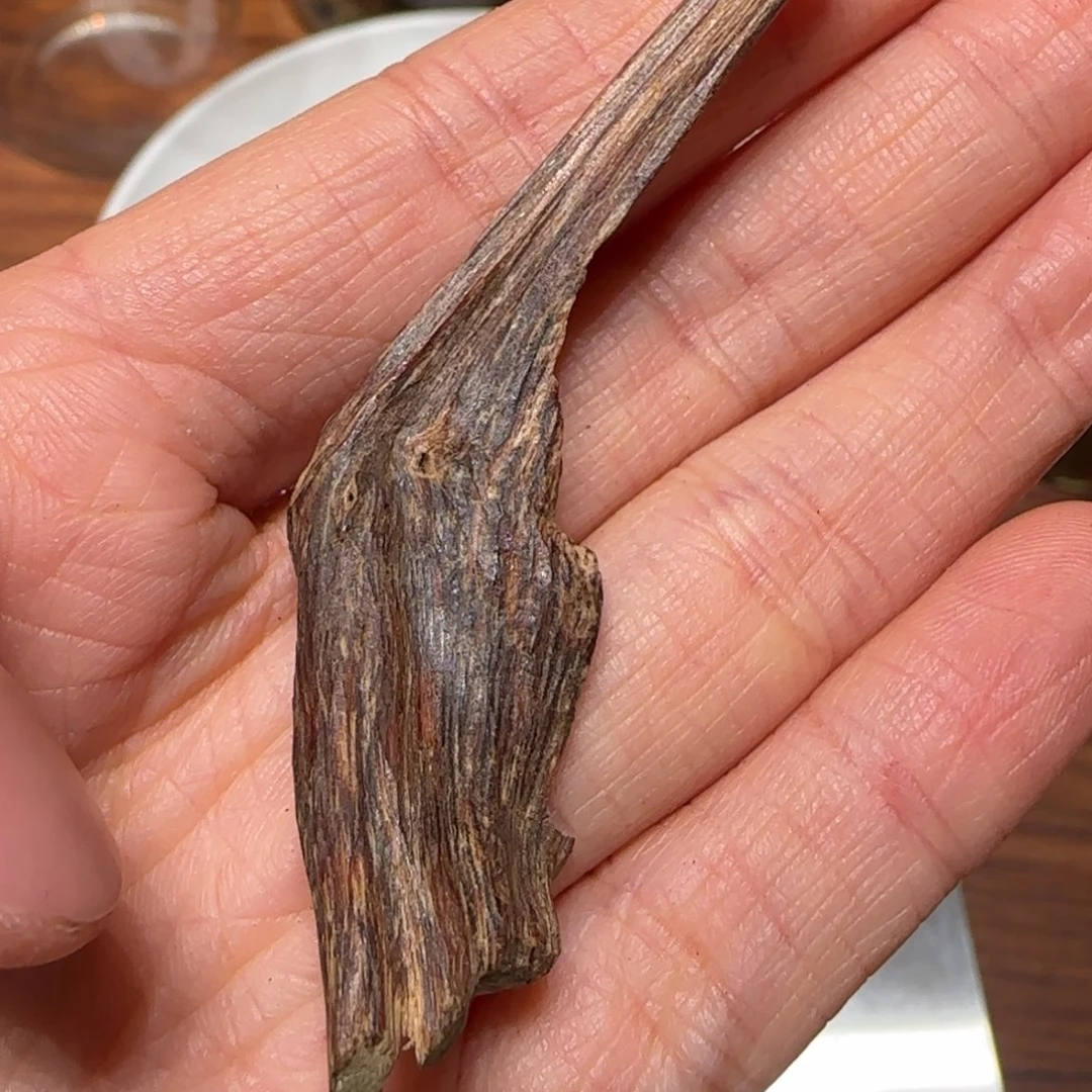 沉香碎屑沉香沉香老香虫漏1.26克