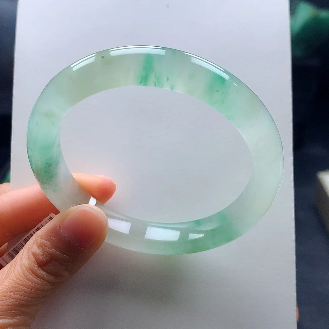 未镶嵌手镯石英质玉