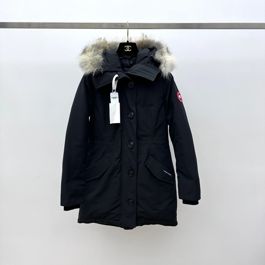 95新 CANADA GOOSE 黑色羽绒服 s码 01183